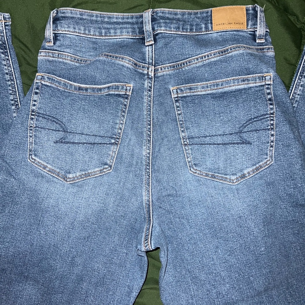 American Eagle mom jeans Size